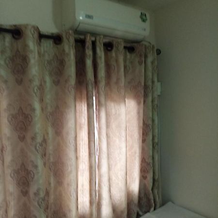Ange Raphael Hotel Douala Exterior photo